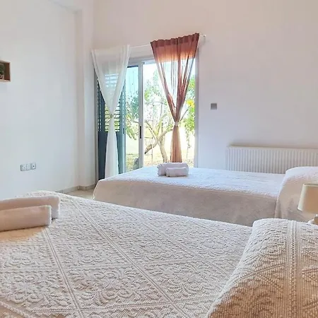 The Mountain House - Escape Life