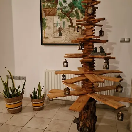 The Mountain House - Escape Life *