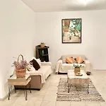 The Mountain House - Escape Life Apartamento Paphos